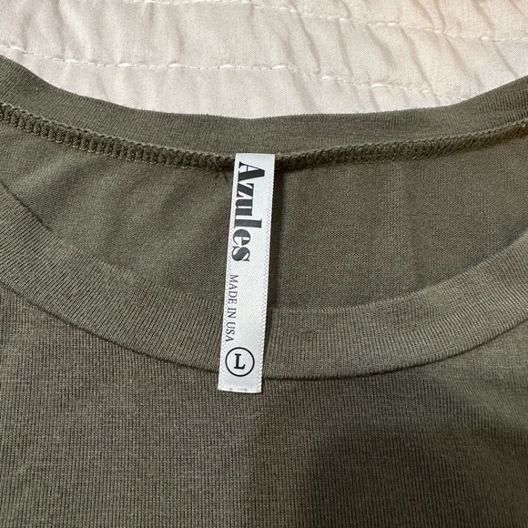 Flowy Top - Picture 2 of 2